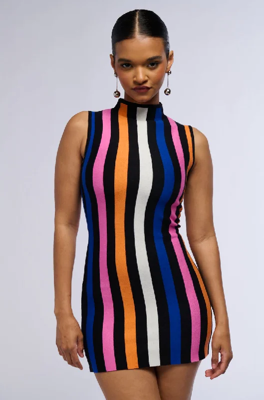 LOVER GIRL STRIPED KNIT MINI DRESS Stylish Short-Sleeve Mini Dress