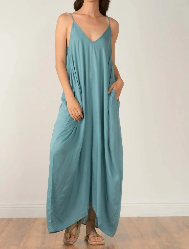 Maxi Dress In Jade Comfortable Long-Sleeve Maxi Dress