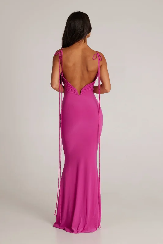 MÉLANI The Label ANTONIA Berry Low Back Midi Dress