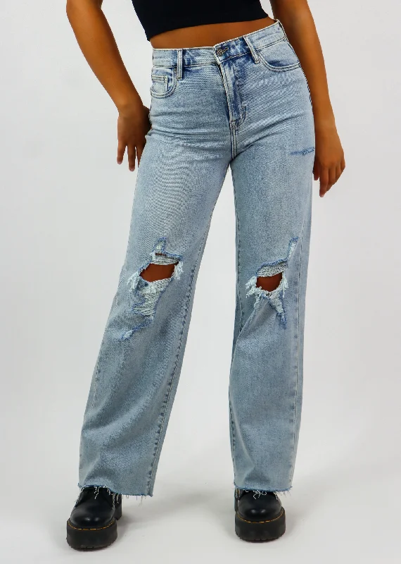 Better Days Jeans ★ Light Wash Comfortable Boyfriend Jeans