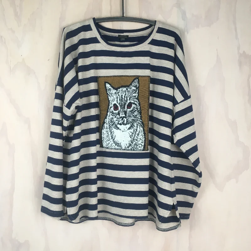 Vesta Longsleeve Sweater - Stripey Cat Lucky Last size med Toggled Drawstring Belted Vesta Longsleeve Sweater - Stripey Cat Lucky Last size med Toggled Drawstring Belted
